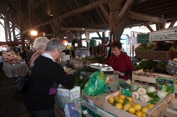 France, Ile de France, Essonne, Milly-la-Foret, halles du marche,
Mention obligatoire : CRT PIdF