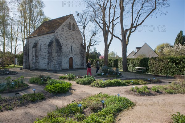 France, Ile de France, Essonne, Milly-la-Foret, chapelle peinte par Jean Cocteau, tombeau, jardin botanique, jardin des simples
Mention obligatoire : CRT PIdF