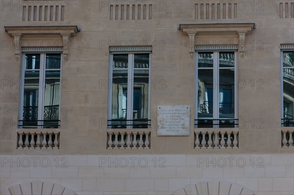 France, Ile de France, Paris 9e arrondissement, immeuble 2 rue de la Chaussee d'Antin, Immeuble Rossini, architecte Nicolas-Jacques-Antoine Vestier, immeuble de bureaux, facade, facadisme, renovation,