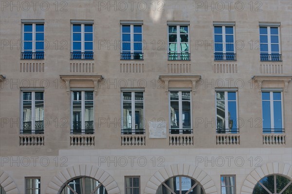 France, Ile de France, Paris 9e arrondissement, immeuble 2 rue de la Chaussee d'Antin, Immeuble Rossini, architecte Nicolas-Jacques-Antoine Vestier, immeuble de bureaux, facade, facadisme, renovation,