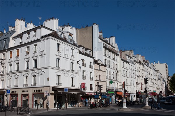 France, Ile de France, Paris 11e arrondissement, rue du faubourg Saint-Antoine, facades,