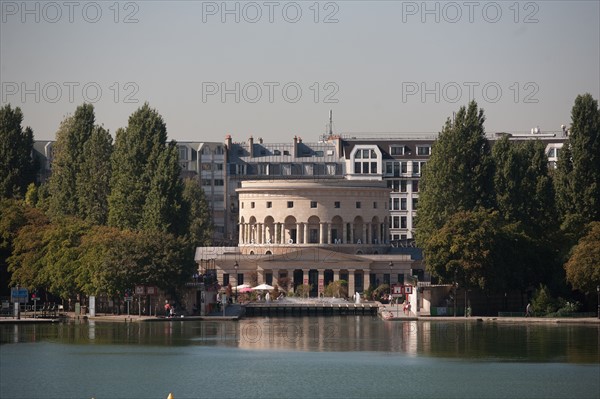 France, Ile de France, Paris, 19e arrondissement, bassin de la Villette, rotonde, architecte Claude-Nicolas Ledoux, pavillon d'octroi, ancienne barriere de Paris, metro Stalingrad,