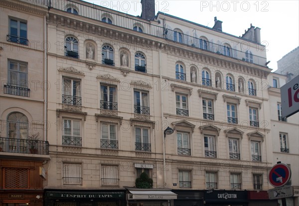 France, Ile de France, Paris 7e arrondissement, 81 rue du Bac, immeuble de rapport, 19e siecle,