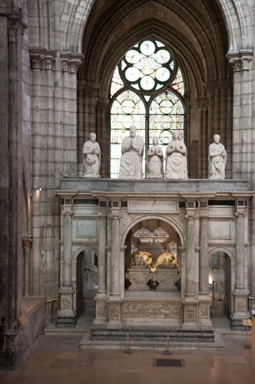 France, Ile de France, Seine Saint Denis, basilique de Saint-Denis, necropole des rois de France, choeur, tombeau de Francois 1er et Claude de France.