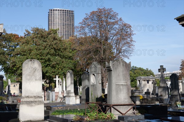 France, Ile de France, Paris 14e arrondissement, cimetiere du Montparnasse, Tour Montparnasse, sepultures, croix, tombes,