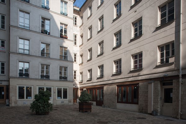 France, Ile de France, Paris 11e arrondissement, 5 rue de Charonne, Cour Saint Joseph, anciens ateliers,