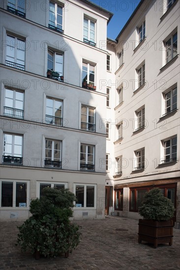 France, Ile de France, Paris 11e arrondissement, 5 rue de Charonne, Cour Saint Joseph, anciens ateliers,