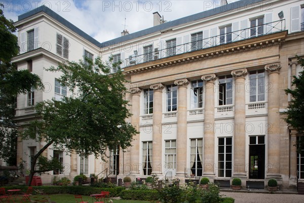 France, Ile de France, Paris 7e arrondissement, 73 rue de Grenelle, Hotel de Gallifet, Centre Culturel Italien, facade sur jardin,