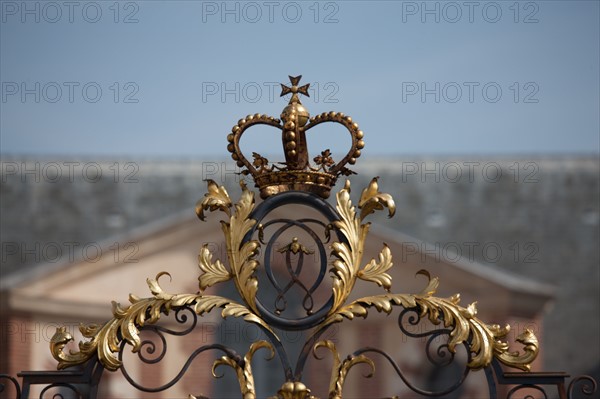 France, Ile de France, Val de Marne, Boissy Saint Leger, centre de Grosbois, grille du chateau de Grosbois et chiffre de Wagram sur la grille,