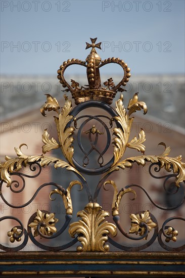 France, Ile de France, Val de Marne, Boissy Saint Leger, centre de Grosbois, grille du chateau de Grosbois et chiffre de Wagram sur la grille,