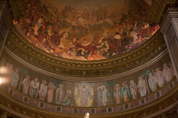 France, Ile de France, Paris 8e arrondissement, eglise de la Madeleine, voute du choeur, Napoleon 1er, peinture,