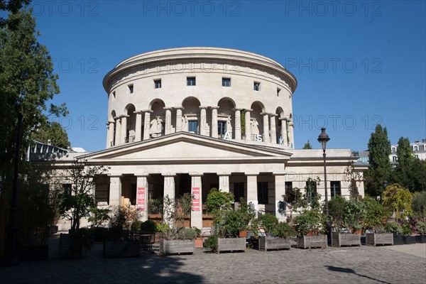 France, Ile de France, Paris 19e arrondissement, bassin de la Villette, rotonde, Claude-Nicolas Ledoux, pavillon d'octroi, ancienne barrriere de Paris, metro Stalingrad,