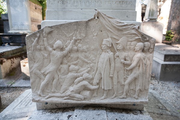 France, Ile de France, Paris 20e arrondissement, boulevard de Menilmontant, cimetiere du Pere Lachaise, 16e division, sepulture du General La Bedoyere, bas relief,