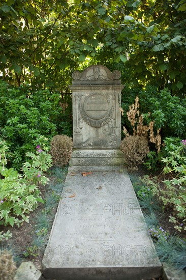 France, Ile de France, Paris 20e arrondissement, cimetiere du Pere Lachaise, 11e division, tombe d'Alexandre Theodore Brongniart, architecte du Palais de la Bourse a Paris.