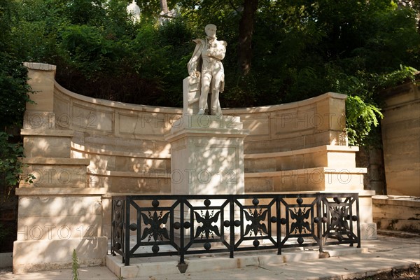 France, Ile de France, Paris 20e arrondissement, cimetiere du Pere Lachaise, 37e division, sepulture du marechal de Gouvion Saint-Cyr, statue,