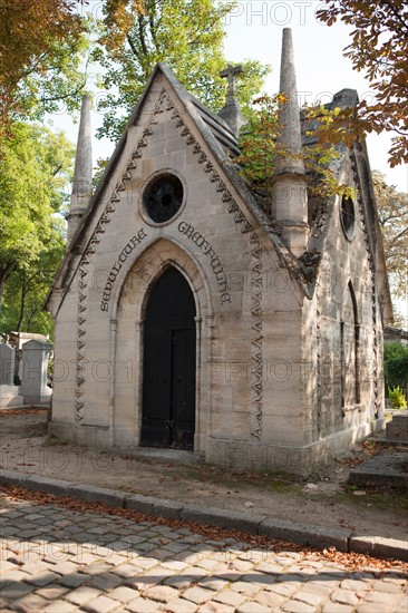 France, Ile de France, Paris 20e arrondissement, cimetiere du Pere Lachaise, sepulture, 43e division, chapelle funeraire du banquier Jean-Louis Greffulhe et de sa famille, architecte alexandre Theodore Brongniart, style neo gothique, premiere chapelle funeraire du Pere-Lachaise