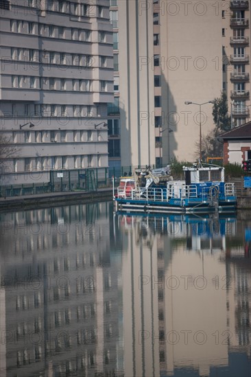 France, Ile de France, Paris 19e arrondissement, rond point des canaux, canal de l'Ourcq, La Villette,