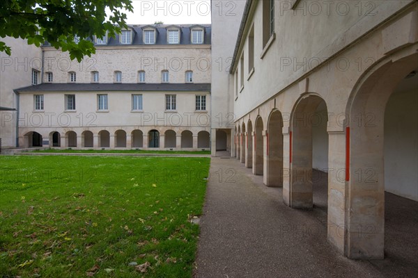 France, Ile de France, Paris 10e arrondissement, rue Saint-Martin, ancien couvent des Recollets, arcades, Maison de l'Architecture