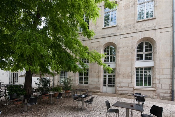 France, Ile de France, Paris 10e arrondissement, rue Saint-Martin, ancien couvent des Recollets, arcades, Maison de l'Architecture