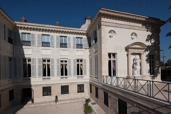 France, Ile de France, Paris 7e arrondissement, Hotel de Salm, rue de Lille, Grande Chancellerie de la Legion d'Honneur, Palais de la Legion d'Honneur, Musee, architecte Pierre Rousseau, sculpture, cour du trapeze