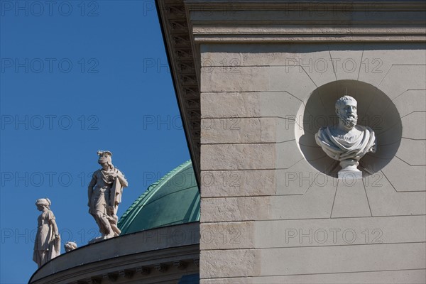 France, Ile de France, Paris 7e arrondissement, Hotel de Salm, rue de Lille, Grande Chancellerie de la Legion d'Honneur, Palais de la Legion d'Honneur, Musee, architecte Pierre Rousseau, detail de la facade donnant sur le quai Anatole France