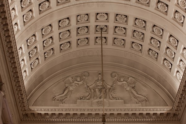 France, Ile de France, Paris 6e arrondissement, Palais du Luxembourg, Senat, plafond du grand escalier d'honneur, Napoleon 1er, plafond a caissons, detail,