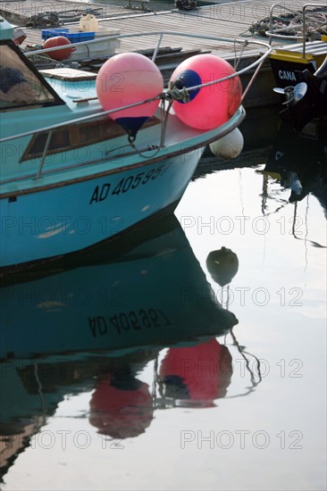 France, région Bretagne, Brittany, Finistère, Cap Sizun, Audierne, port, face à Plouhinec,