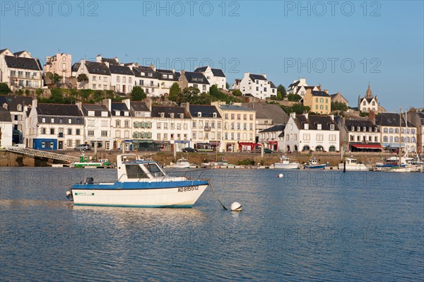 France, région Bretagne, Brittany, Finistère, Cap Sizun, Audierne, port, face à Plouhinec,