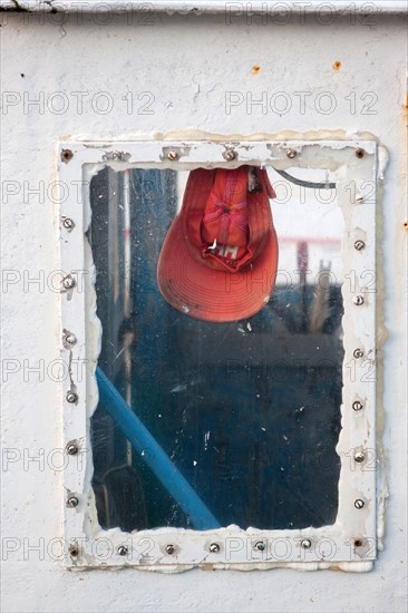 France, région Pays de la Loire, Loire Atlantique, Pornic, détail d'un bateau de pêche.