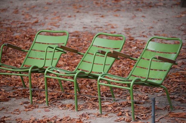 France, Région Ile de France, Paris 1er arrondissement, Jardin des Tuileries, chaises,