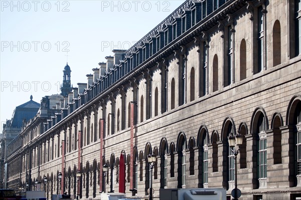 France, Région Ile de France, Paris 1er arrondissement, Rue de Rivoli, Musée du Louvre, façade Rivoli, statues des maréchaux d'Empire,