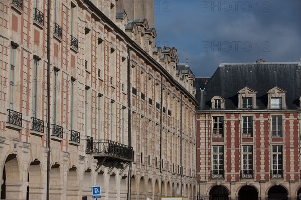 France, Région Ile de France, paris, 4e arrondissement, le Marais, Place des Vosges, façades, uniformité du bâti,