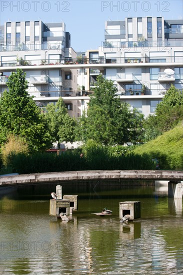 France, Région Ile de France, Paris 12e arrondissement, Parc de Bercy, étang avec canards et tortues,