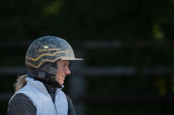 France, Région Basse Normandie, Manche, Haras de Bellevent, écurie Pierre Levesque, entraînement de trotteurs, Camille Levesque, piste,