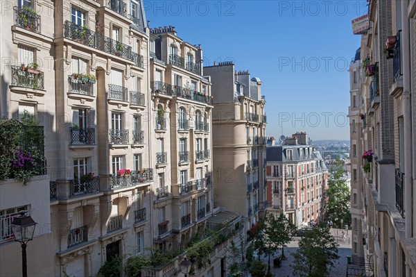 France, Région Ile de France, Paris 18e arrondissement, Montmartre, Rue du Mont Cenis, panorama vers le nord de Paris,