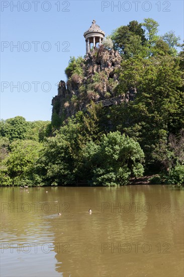 France, Région Ile de France, Paris 19e arrondissement, Parc des Buttes Chaumont, jardin, Ville de Paris, environnement, Second Empire, étang