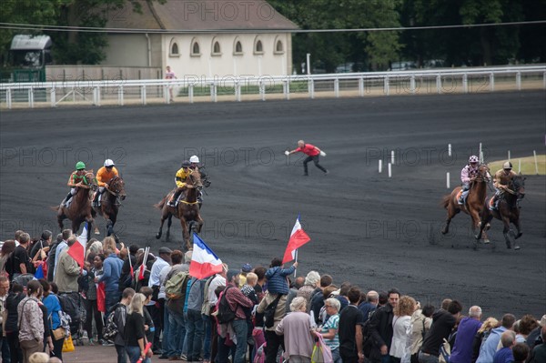 France, Région Ile de France, Val de Marne, hippodrome de Vincennes, Prix du Président de la République, Camille Levesque, trot monté,