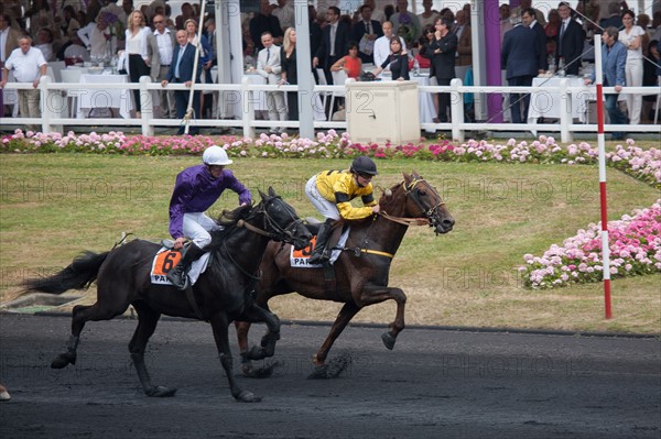 France, Région Ile de France, Val de Marne, hippodrome de Vincennes, Prix du Président de la République, Camille Levesque, trot monté,