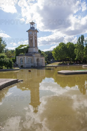 Parc Georges Brassens, Beffroi