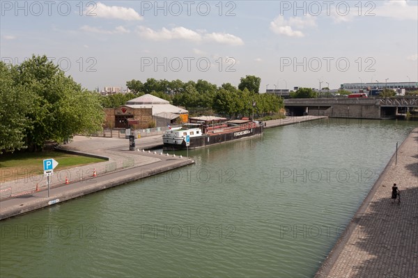 Parc De La Villette, Pont Au Dessus Du Canal De L Ourcq