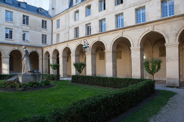 Lycée Henri IV, Paris