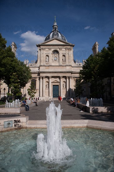 Place De La Sorbonne, Facade of the Sorbonne Chapel