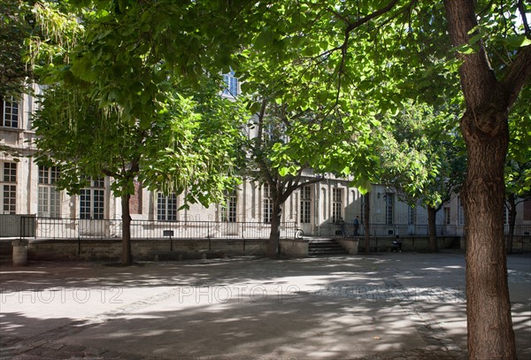 Lycée Charlemagne, Paris