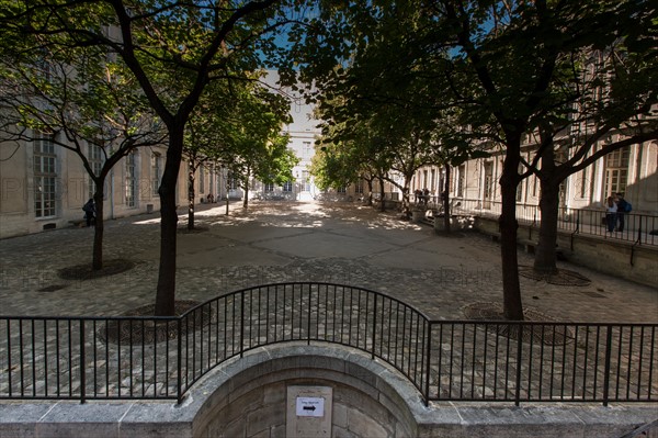 Lycée Charlemagne, Paris