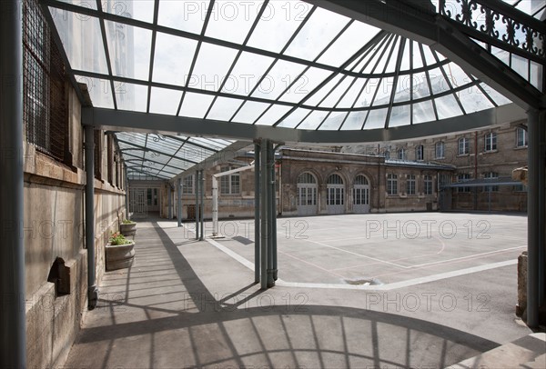 Lycée Jacques Decour, Paris