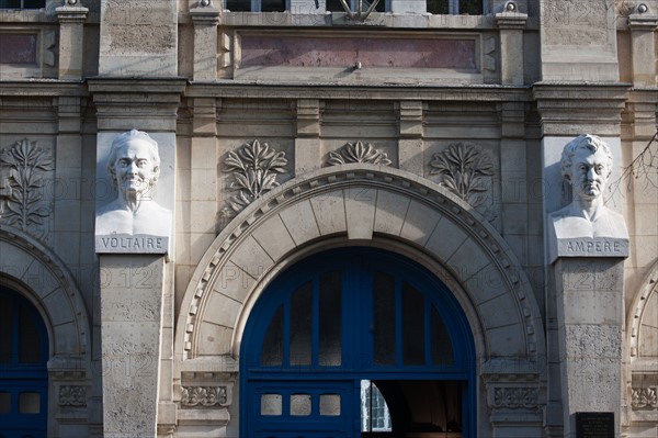 Lycée Voltaire, Paris