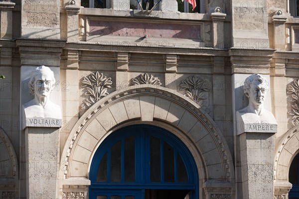 Lycée Voltaire, Paris