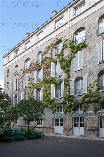 Lycée Victor Hugo, Paris