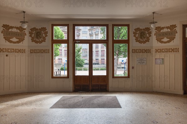 Lycée Jules Ferry, Paris