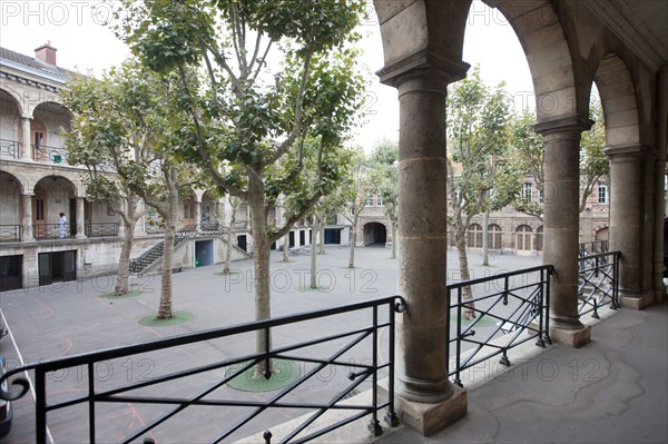 Lycée Arago, Paris